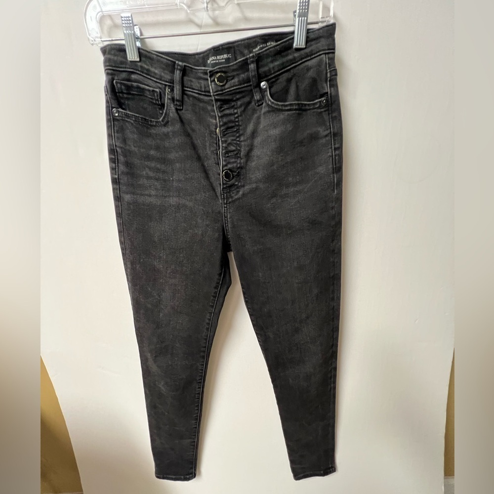 BANANA REPUBLIC PREMIUM DENIM BLACK WASHED JEANS.  HIGH RISE SKINNY SIZE 27 (10)